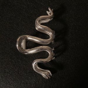 Silver snake large hair claw NWOT